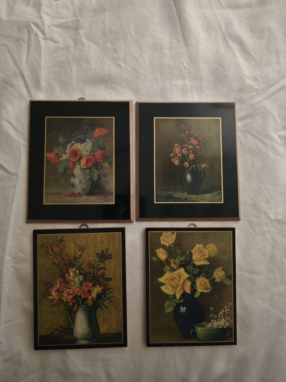 Vintage mid-century, miniature floral wall plaques set of 4